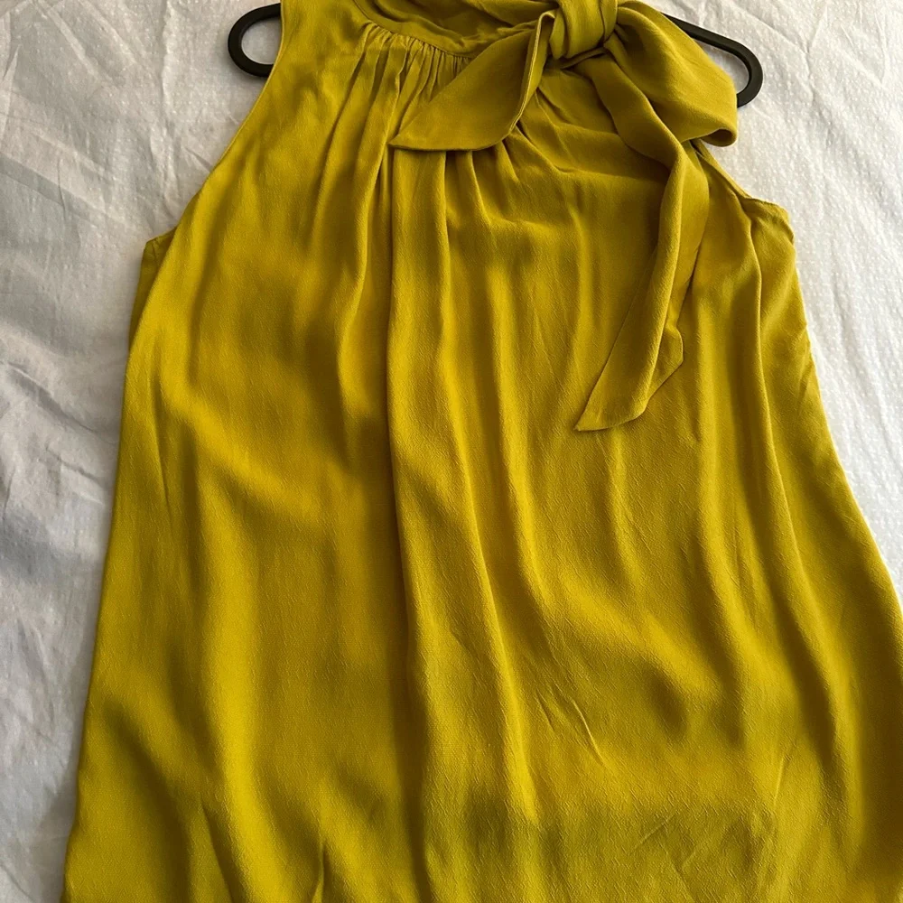 Ann Taylor mustard blouse tie blouse, size XS NWOT - Picture 2 of 3